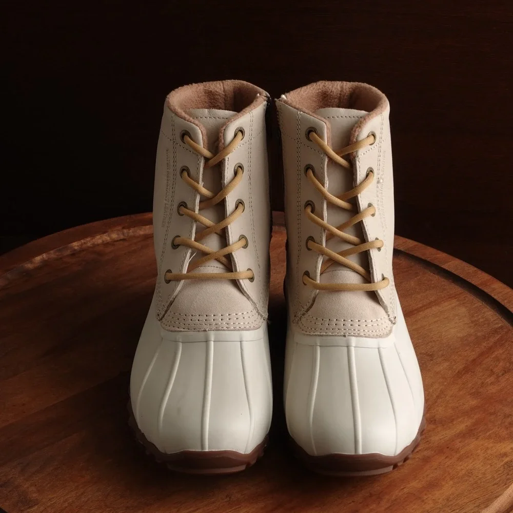 Wolverine Boots WMS SZ 9M Ivory Torrent Duck Water Resistant Leather Rain Chore